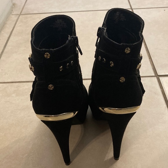 G by Guess Black Heeled Boots with Gold Accents - Picture 6 of 8